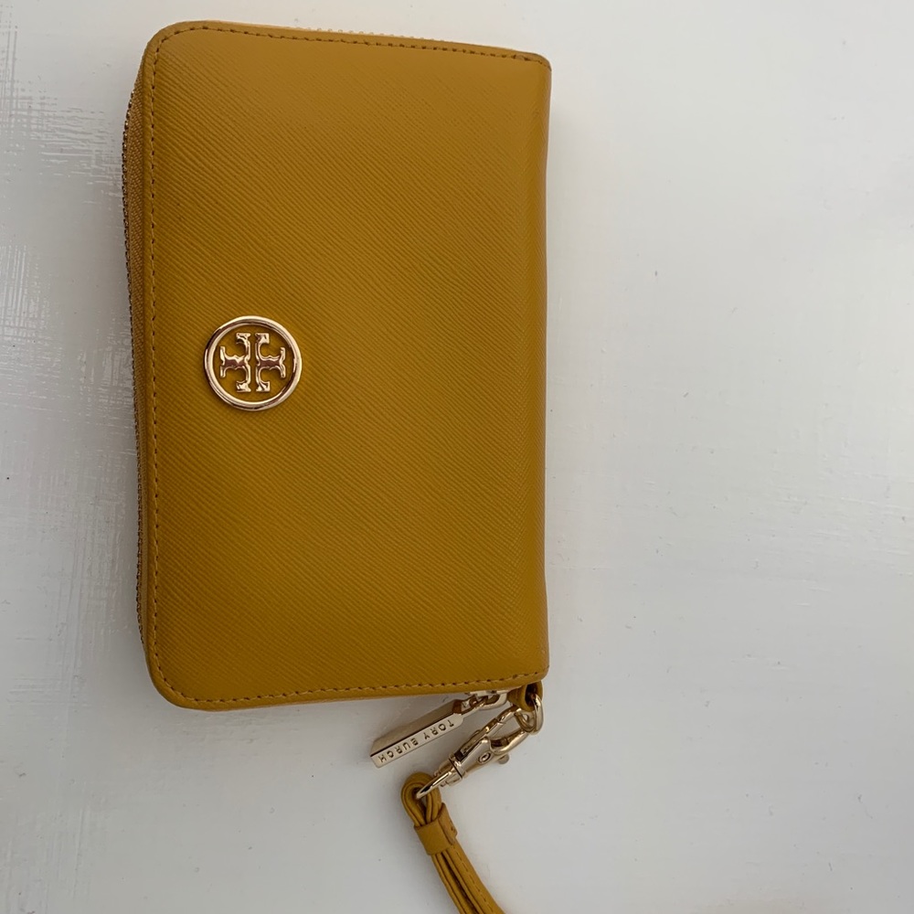 Tory burch wallet